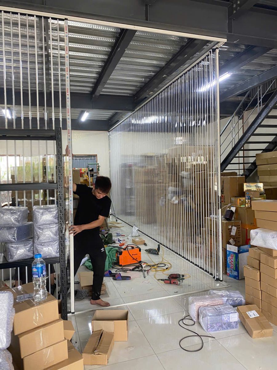 cửa xếp ngăn lạnh lá nhựa